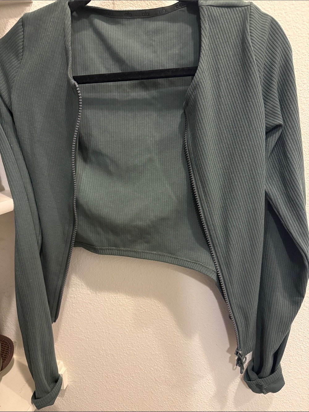 ALO Yoga Ribbed Cropped Long-Sleeve Top in Sage